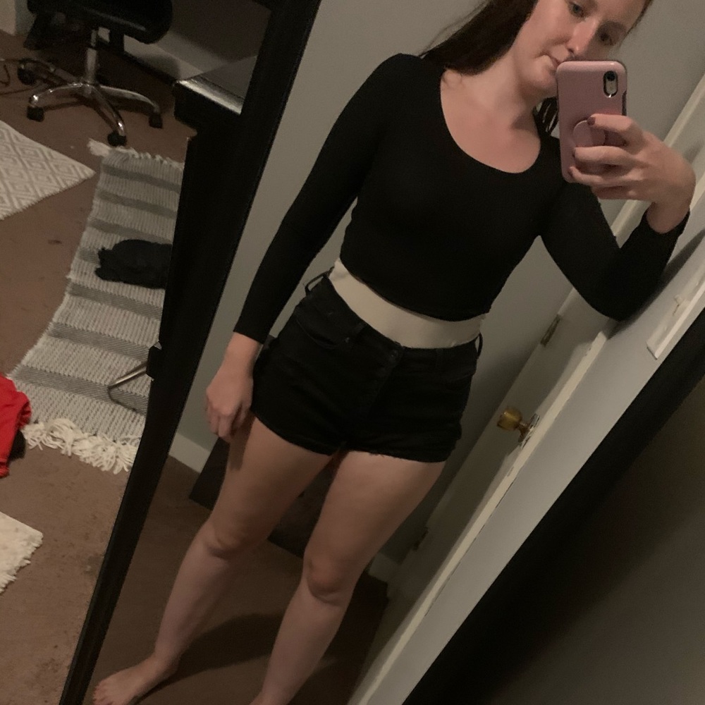 Black Long Sleeve Crop Top